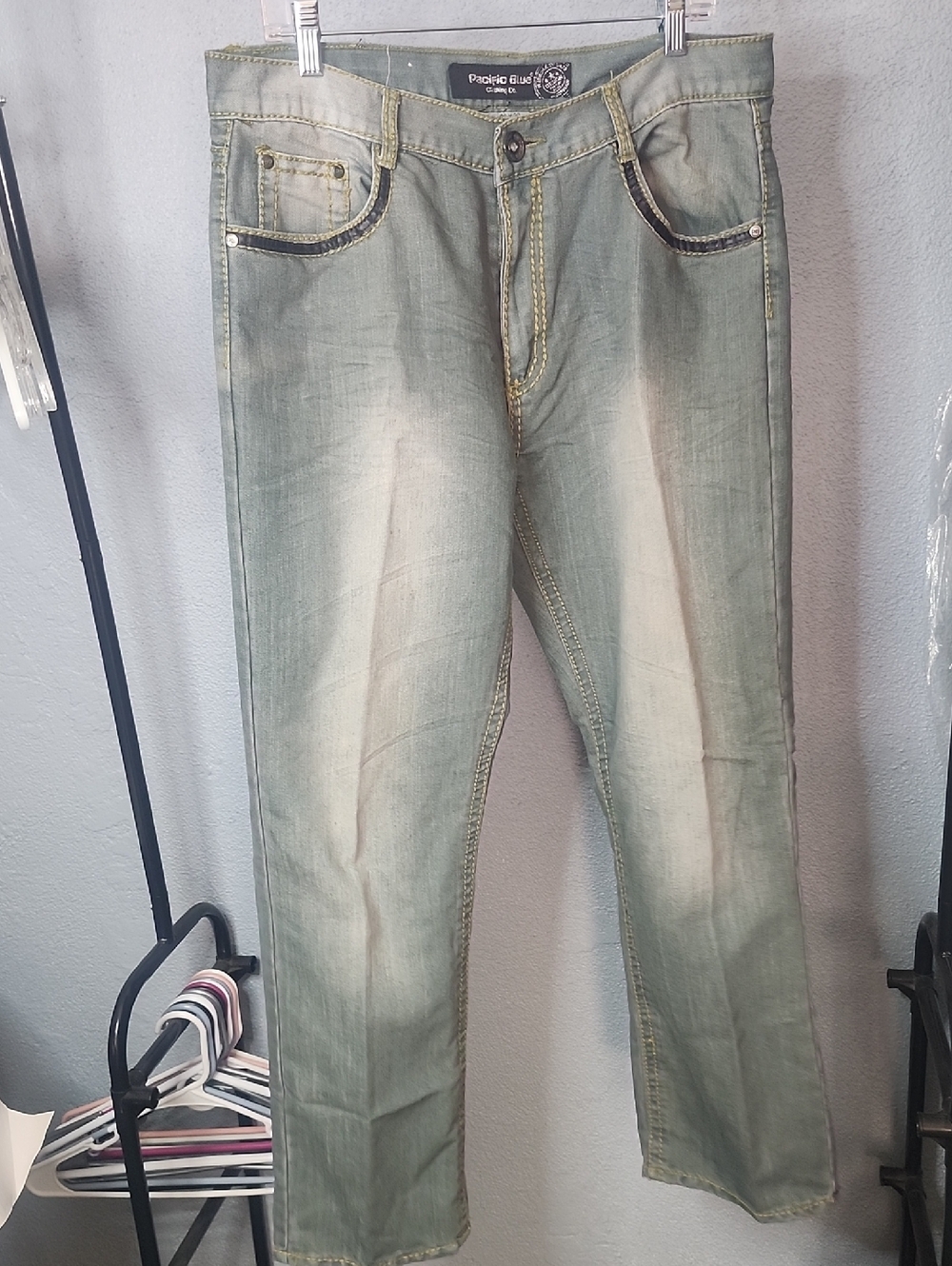 Pacific Blue Men’s Faded Jeans